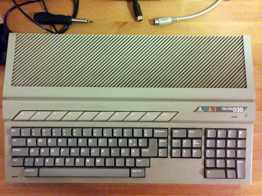 Cleaning an Atari Falcon 030